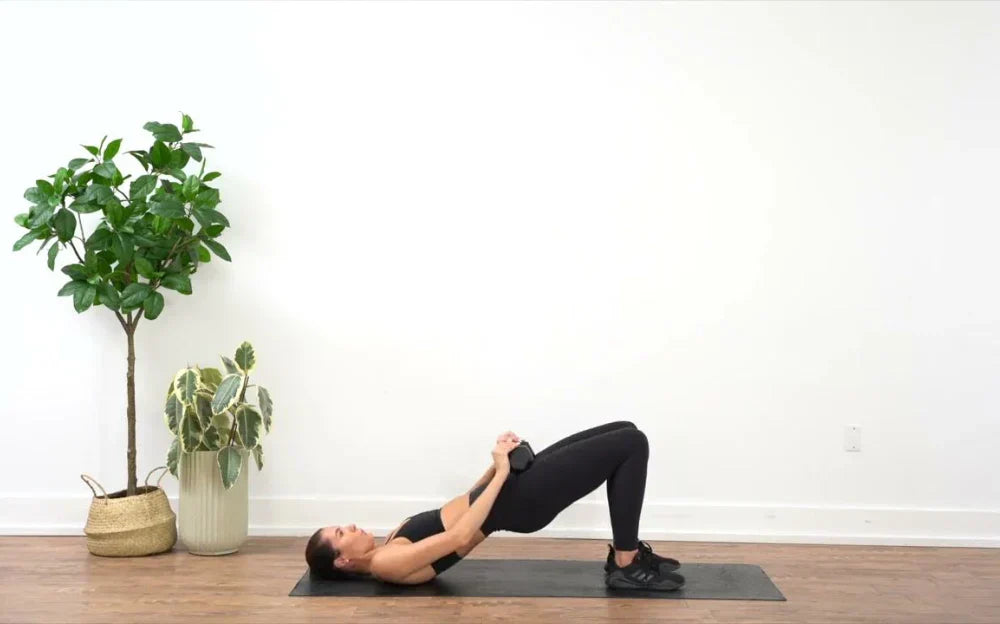 5 Must-Try Dumbbell Glute Exercises (With Workouts & Video)