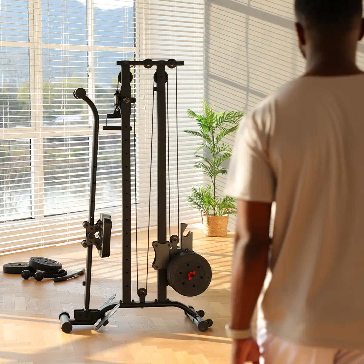 Tousains LAT Pulldown Machineis great for home workouts
